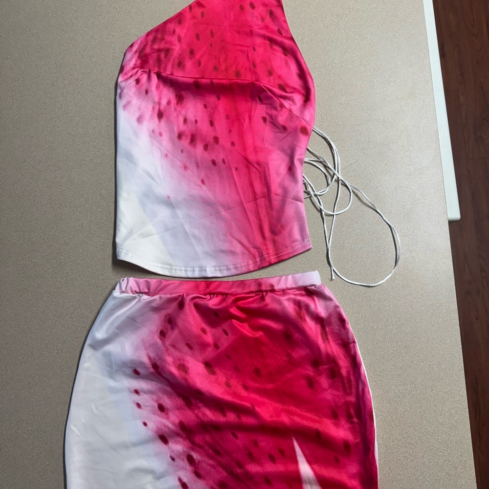 Stylish Pink and White Women's Two-Piece Set